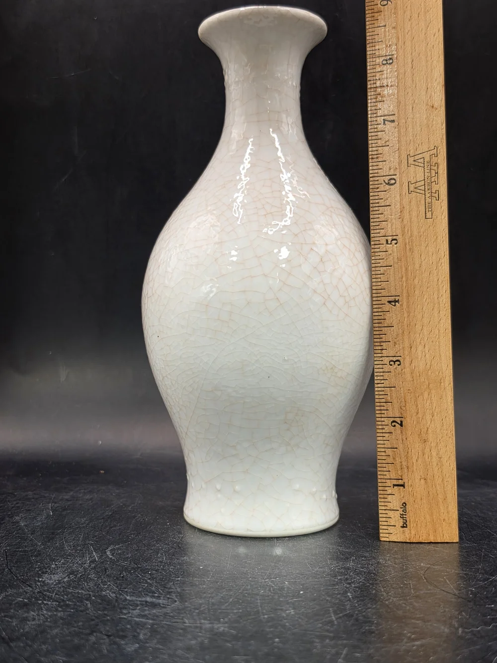 Elegant Crackle-Glaze Ceramic Vase in Cream